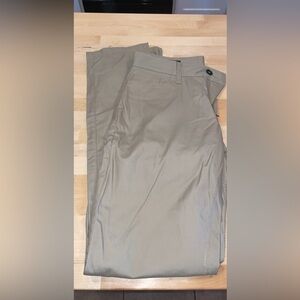Oakley Men’s Slim Straight Fit Khaki Pants